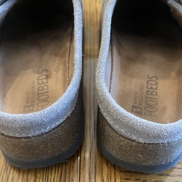 Women's White Mountain Bueno Leather Footbeds Clog Women’s Size 7 Taupe Suede - Picture 5 of 6